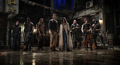 Zack Snyder imzalı Rebel Moon'dan ilk görüntüler