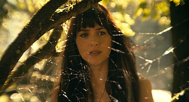 Madame Web filminden yeni görseller yayınlandı