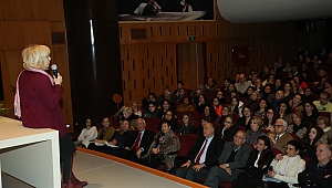 Ayşe Kulin: Yazarlar, farkındalık yaratmak zorundalar