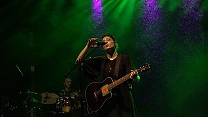 Kalben'den Sadri Alışık'a saygı duruşu