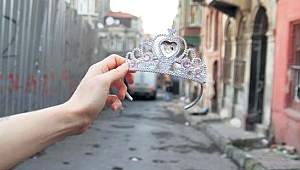 Tarlabaşı'nda bir prenses geziniyor