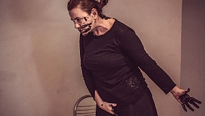 Törpü, ensest mağduru hayatları sahneye taşıyor