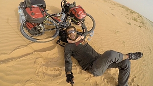 Sahra Çölünü bisikletle 42 günde geçti