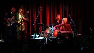 ​İlhan Şeşen’den yeni albüm ‘Ciddi Eğlence’​