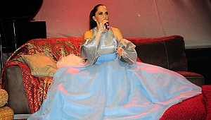 Sertab Erener Çeşme'de konser verdi