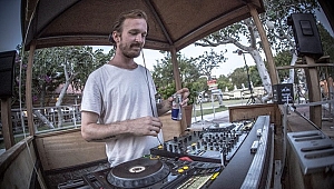 Burgazada’da müzik dolu gün batımı