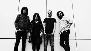 Cosmic Wings: Sapına kadar Rock