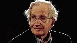 Noam Chomsky kimdir?