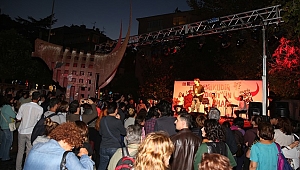 15 gün boyunca Kadıköy’ün 16 sahnesinde 24 oyun sahnelenecek