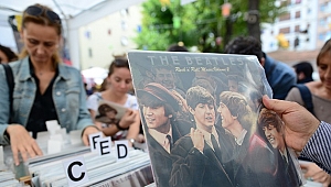 Kadıköy’de plaklara yolculuk başlıyor