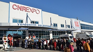 Kitap dostları, CNR Mersin Kitap Fuarı yollarında