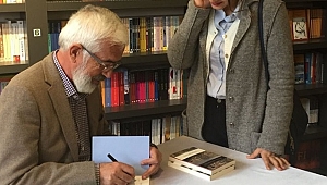 Hasan Ali Toptaş 6 saat boyunca kitap imzaladı