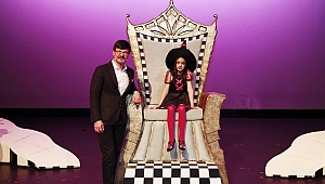 10 yaşındaki Ceren Çelik'in yazdığı tiyatro oyunu sahnelendi