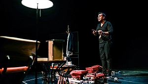 Emre Karayel’den tek kişilik oyun: Oksimoron