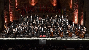 Tekfen Filarmoni ve Charlie Siem’den Aya İrini’de konser