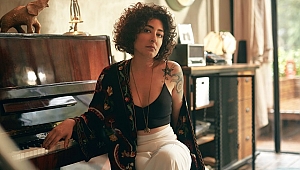 Melek Mosso “Gölgen Yeter”e klip çekti