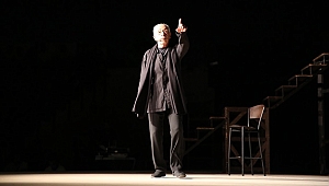 Sezonun en beğenilen oyunları Kadıköy'de sahnelenecek