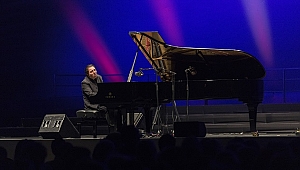 Fazıl Say, Yürüyen Köşk ile büyüledi