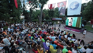 Şişli Belediyesi'nin yazlık sineması Queen ile devam ediyor
