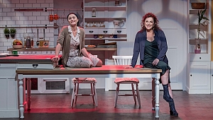 Derya Alabora: Türkiye'deki kadınların hikayeleri yok sayılıyor