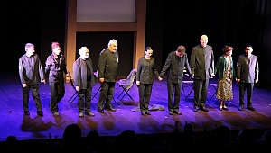 Rutkay Aziz'in yönettiği 1984 oyunu seyirciyle buluştu