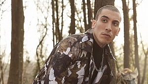 Can Bonomo'dan yeni şarkı: Bardak Taşıyor