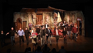 Şehir Tiyatroları’nın yeni oyunu Tatlı Kaçık’ın galası yapıldı