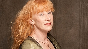 Loreena McKennit kimdir?