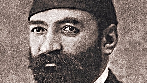 Muallim Naci kimdir?