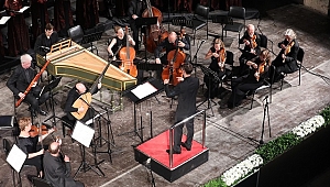Bach, Vivaldi ve Handel Aya İrini’ye konuk oldu