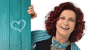 Betül Arım tek kişilik oyunu ile Zorlu Center’ın Açık Hava Etkinlikleri'nde