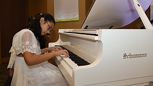 9 yaşındaki piyanist Arya Su Gülenç, küresel iklim değişikliği için şarkı besteledi