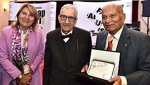 İstanbul Sanat Fuarı Onur Ödülleri sahiplerini buldu