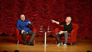 Zafer Algöz ve Can Yılmaz 'Burda Olan Burda Kalır' ile turnelerine devam ediyor