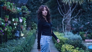 Zeynep Bastık'tan Sezen Aksu imzalı yeni single: Uslanmıyor Bu