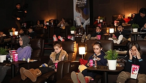 Görme engelli çocukların sinema hayaline teknolojik ortak