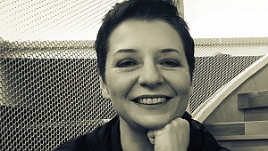 Övül Avkıran kimdir?