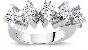 Beş Taş Pırlanta İle Kadınları Mutlu Etmenin Yolları