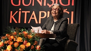 Ünlü yazarlar Eğitimde Edebiyat Semineri'nde konuştu