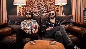 The Kites, Paris'te iki yeni şarkı kaydetti