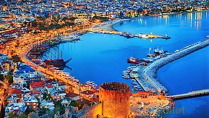Eşsiz bir Alanya manzarası için Alanya Kalesi'ne uğramayı unutmayın