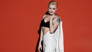 Güliz Ayla gündelik yaşantısını klip yaptı