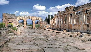 Anadolu’nun şifalı suları ile ünlü antik kenti: Hierapolis