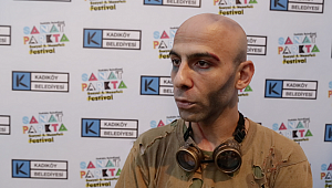 Cenk Dost Verdi, ‘Susma’ eylemini Kapıların Dışında oyunu ile bozdu