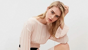 Şık elbiselerde tarz modeller