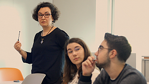 Adalet Ağaoğlu, yaratıcı sözlük çalışmasıyla anılıyor