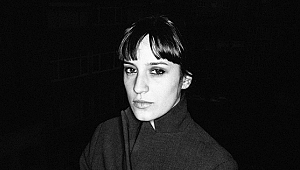 Azra Deniz Okyay kimdir?