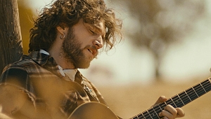 Ufuk Beydemir, Güz Bahçen ve Sen şarkısına klip çekti