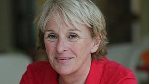 Brigitte Labbé Institut français Edebiyat Salonu’nda