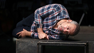 Levent Üzümcü: Kendimi İstanbul Şehir Tiyatrosu’nun bir çivisi olarak görüyorum